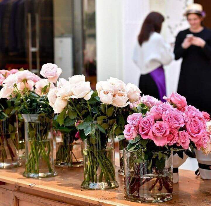 Дамский угодник: саратовский рецидивист похитил цветы, чтобы поздравить женщин