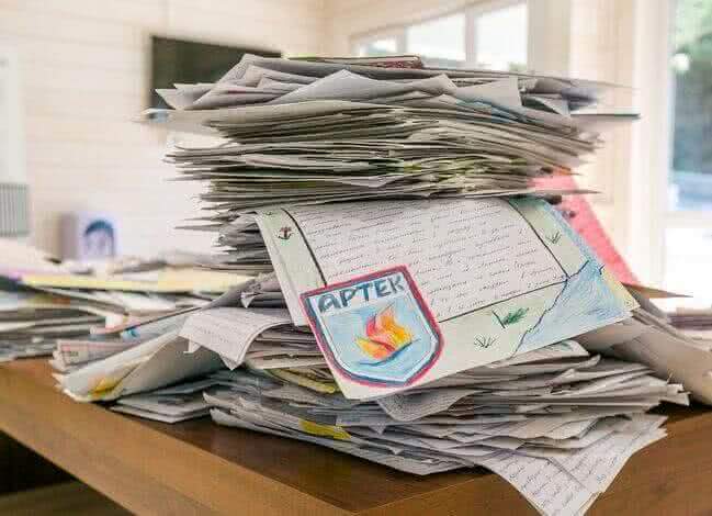 «Это страна детства и творчества, дружбы и верности»: артековцы разных поколений делятся воспоминаниями