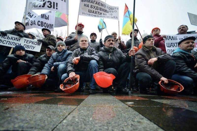 Украинский Минфин выплатит долги шахтерам