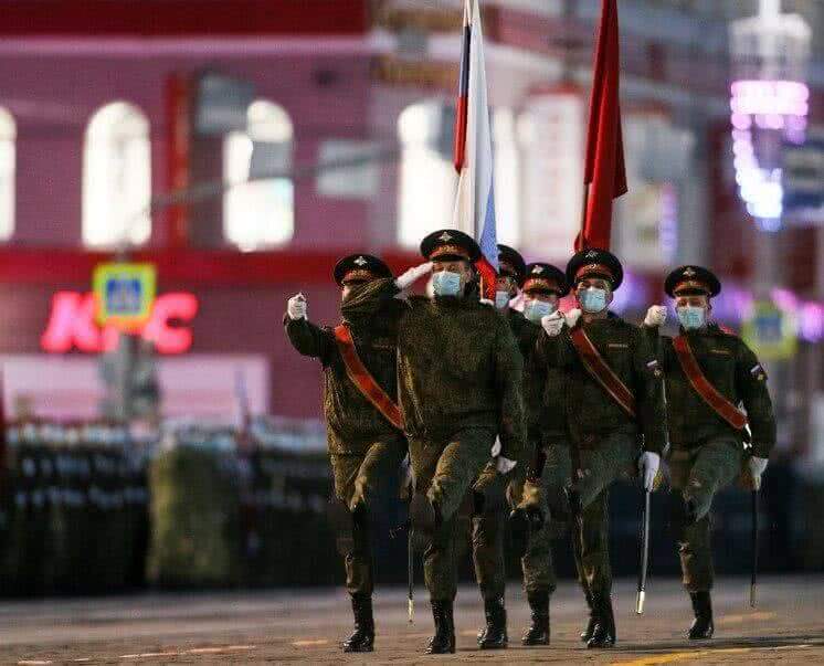 Путину доложили о готовности военных к Параду Победы 24 июня