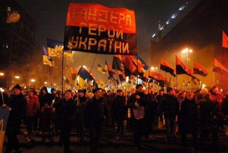 Аксенов: «Праздники в честь Бандеры разрушают Украину»