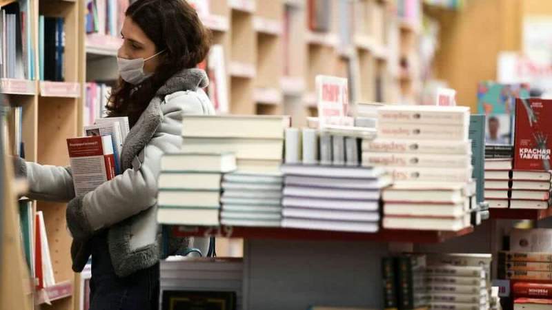 В России могут запретить фотографировать книги в магазинах