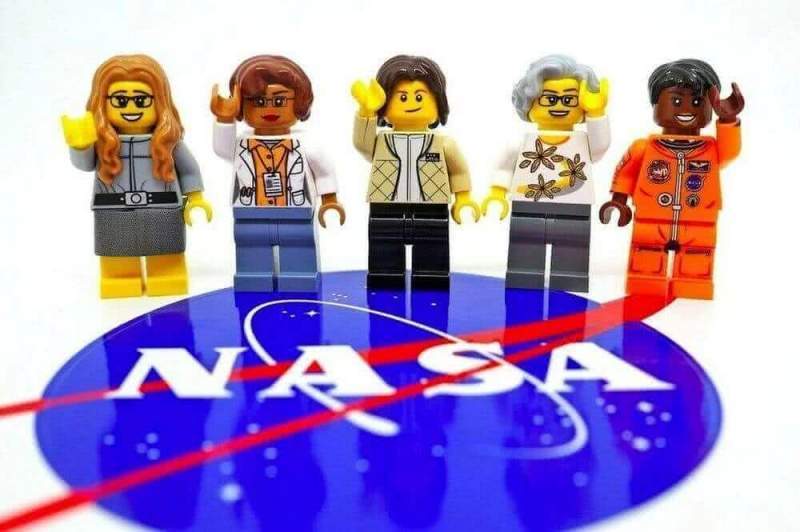 Lego популяризирует космонавтику