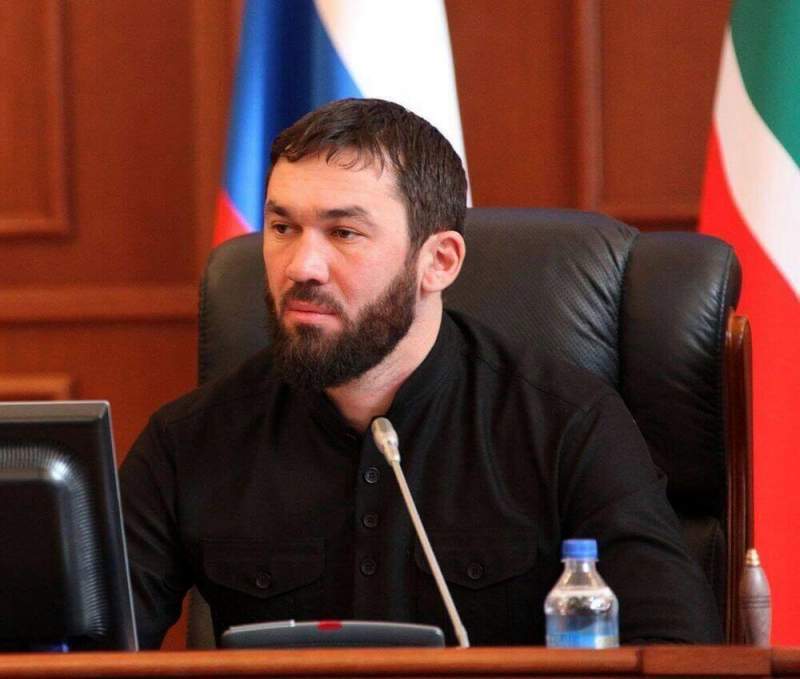 В Чечне предложили президенту остаться на третий срок подряд