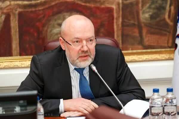 Крашенинников объяснил поправки недавно внесенные президентом