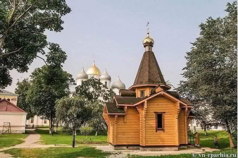 В новгородском Кремле впервые за несколько столетий возвели храм