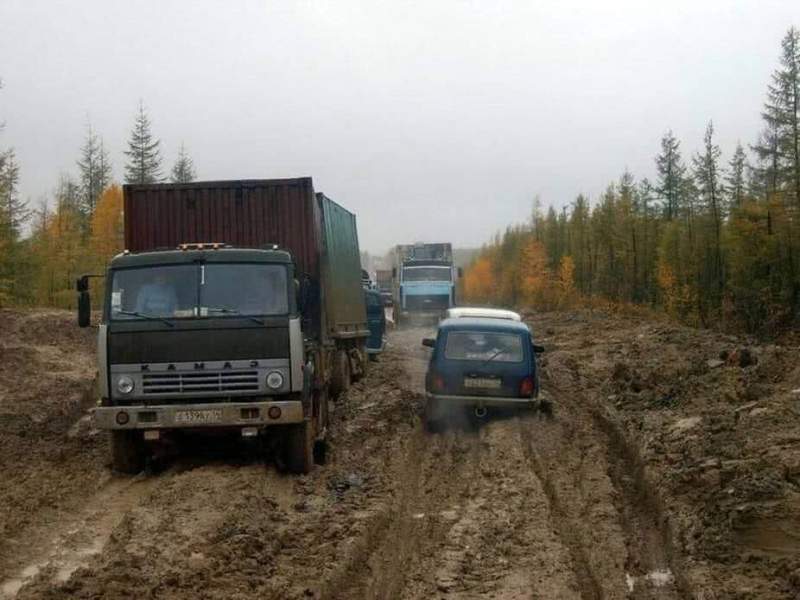 Якутские дороги − как черная дыра