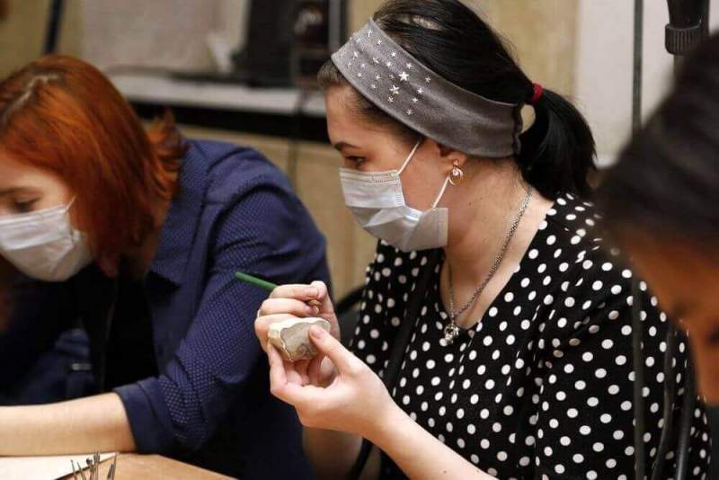 В столице Таймыра работает лаборатория косторезного искусства «Таймырская резная кость»
