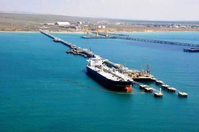 Перевалка пальмового масла через порт Тамань остановлена по решению суда