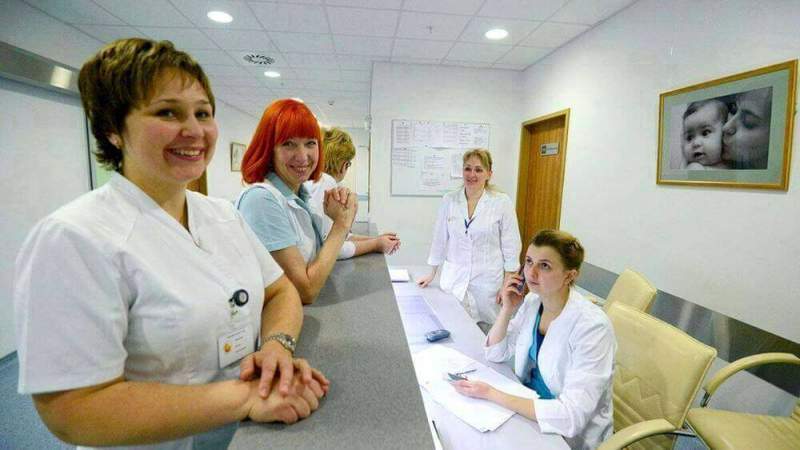 Министерство труда: учителя и врачи остаются на работе после пенсии