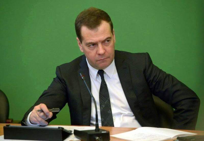 Дмитрий Медведев: Сложнее всего пенсионерам