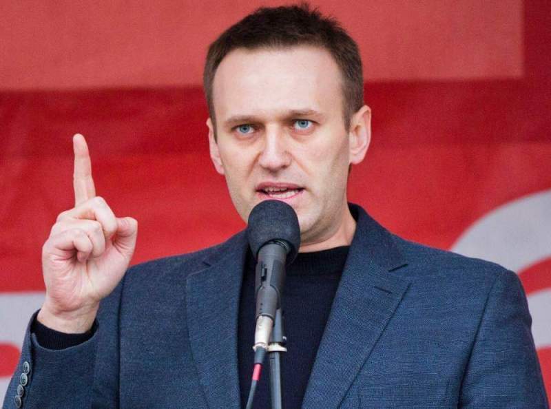Пока Навальный отдыхает, за него страдают люди