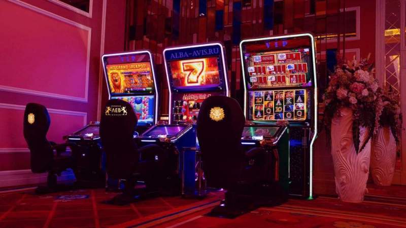 Лучшая коллекция игровых автоматов в казино Лев