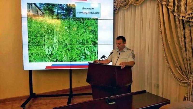 Вячеслав Шпорт поручил активнее использовать соцсети для борьбы с наркоманией