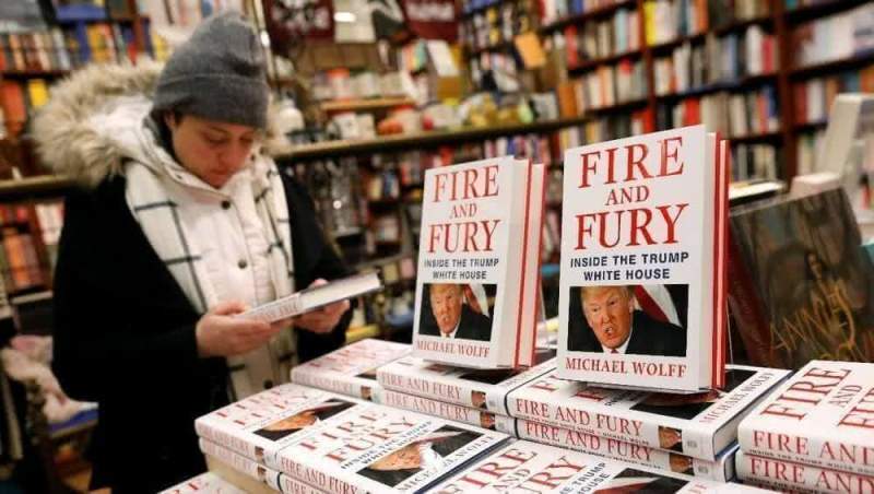Книга о президенте США Дональде Трампе заняла первое место в рейтинге продаж на Amazon