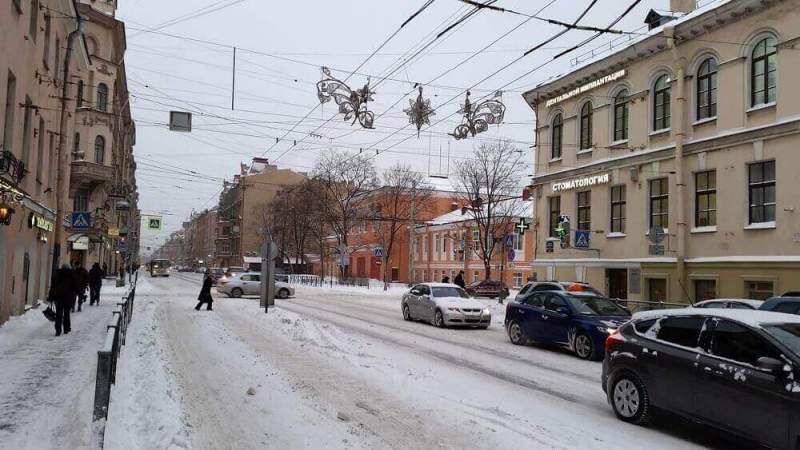 Глава Фрунзенского района предотвратил экстренную ситуацию из-за снега