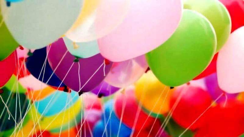 Как украсить помещение воздушными шарами