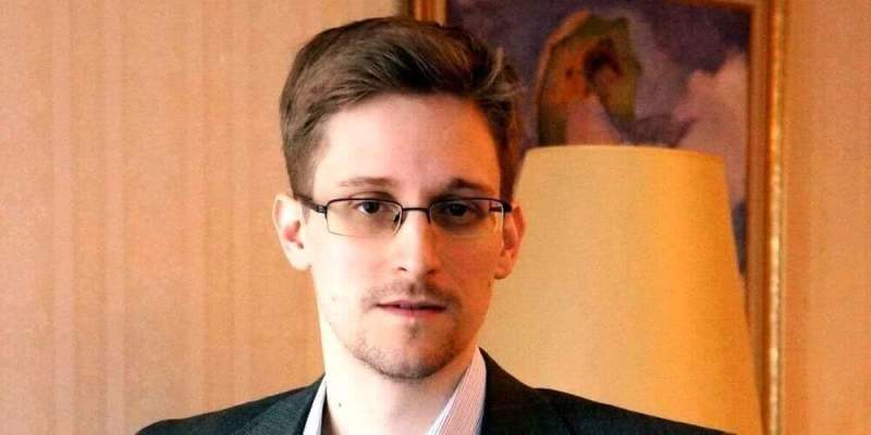 Эдвард Сноуден рассказал, как повысить личную безопасность в Сети