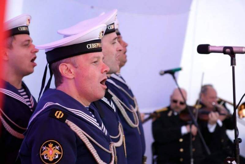 В заполярной столице состоялся концерт военного оркестра и ансамбля песни и пляски Краснознамённого Северного флота
