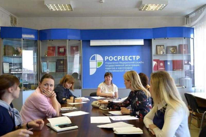 Специалисты Управления Росреестра вышли на телефонную связь с журналистами Южного Урала