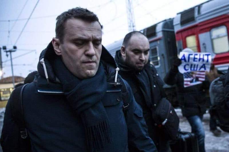 Полиция начала проверку по факту нападения на Навального