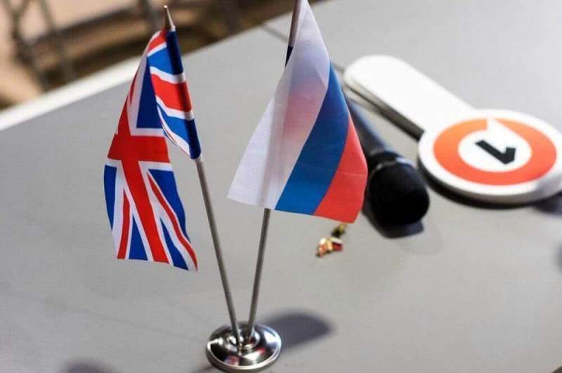 Великобритания запаниковала перед действиями России 