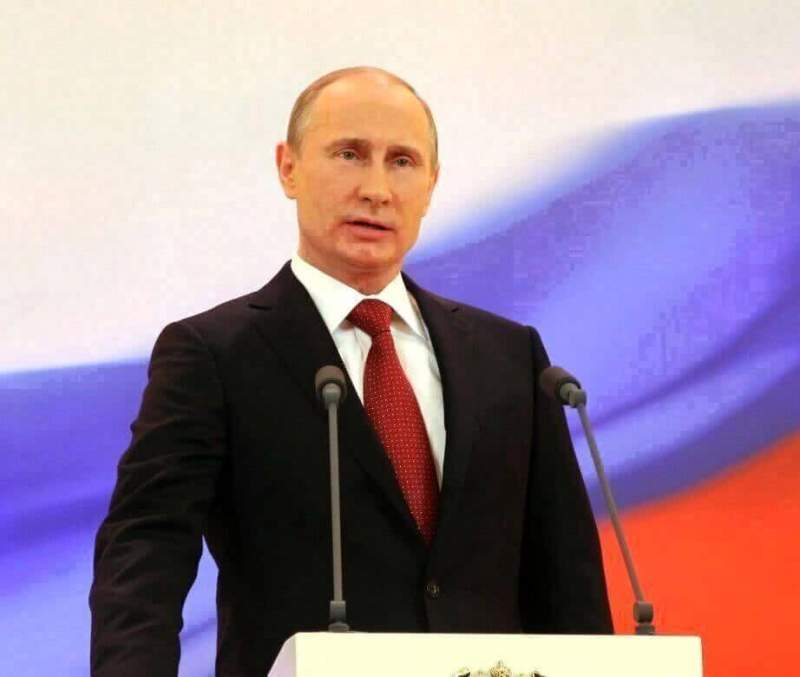 Президент России поздравил жителей Хабаровского края с Днем народного единства