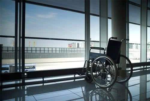 Упрощены правила авиаперевозок пассажиров из числа инвалидов