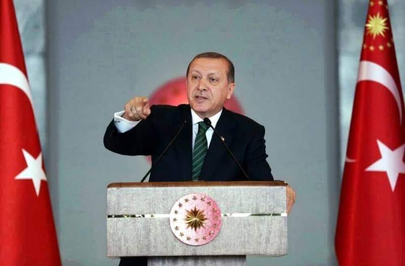 Эрдоган рассказал, почему упал в обморок в мечети