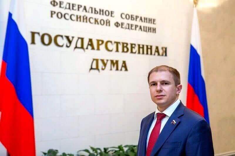 В правоохранительные органы поступило обращение депутата Романова в связи со смертельным ДТП в Петербурге