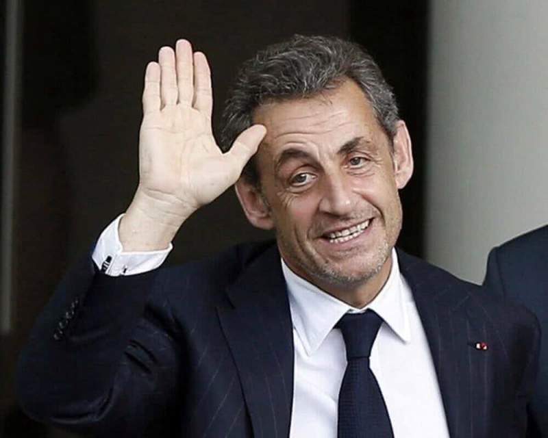 Саркози не будет участвовать в президентской гонке во Франции