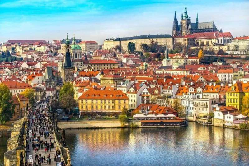 Все варианты обзорных экскурсий в Праге