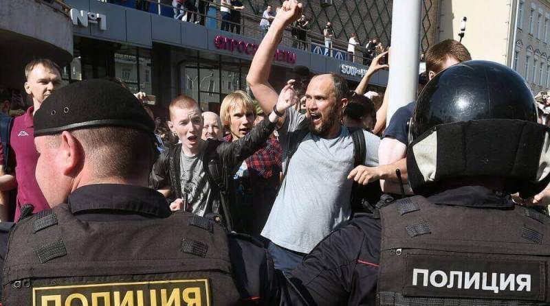 Массовые протесты под руководством Навального