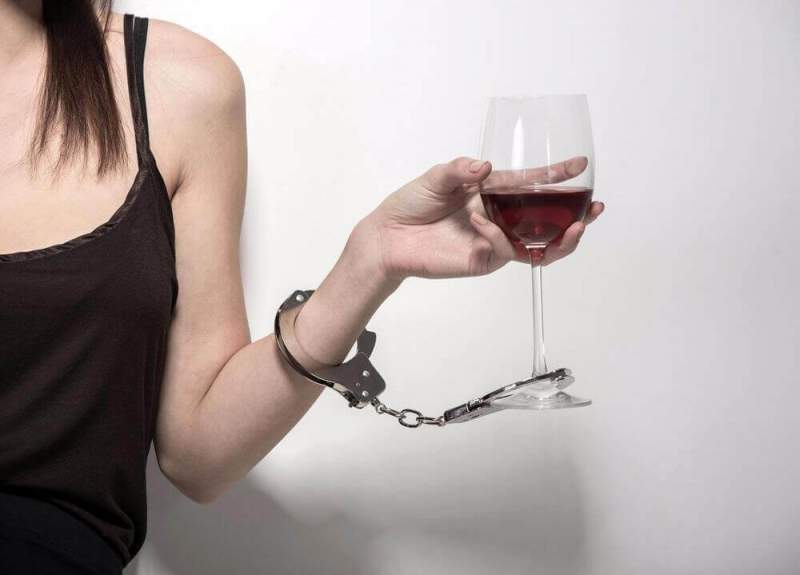 Медики: «Алкоголь оказался в два раза опаснее, чем считалось ранее»