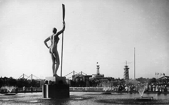 20 июля москвичи отметят 80 – летие самого известного памятника советской эпохи – «Девушки с веслом»