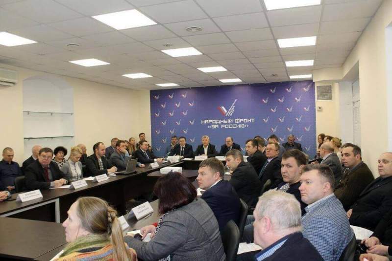 Эксперты Народного фронта в Санкт-Петербурге обсудили вопросы общественного контроля в сфере ЖКХ