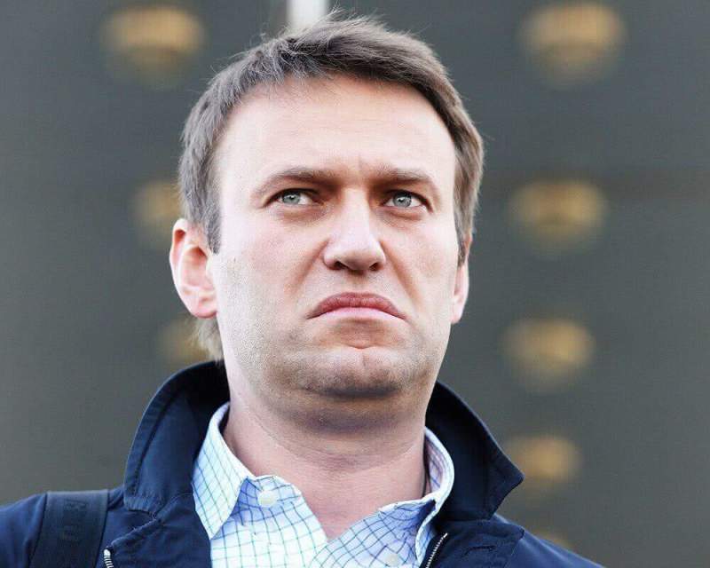 По отработанной схеме: Навальный заработал на «расследовании» о Костине 5 млн рублей