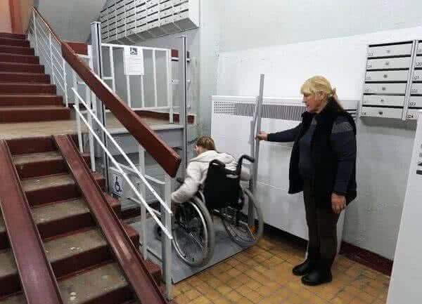 Депутаты Нижневартовска помогли решить проблему инвалида-колясочника