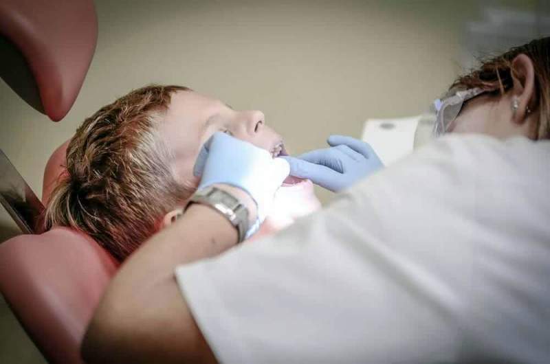 Жители Югры смогут получить соцподдержку по бесплатному протезированию зубов в любом населённом пункте округа
