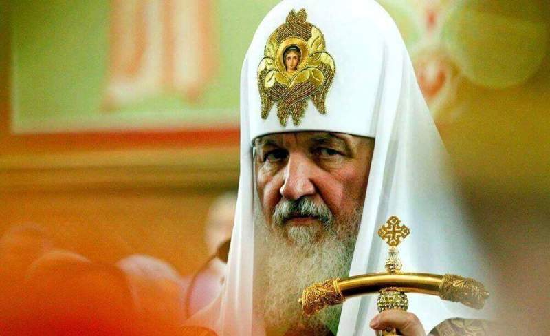 Патриарх Кирилл предложил создать в России банки для бедных