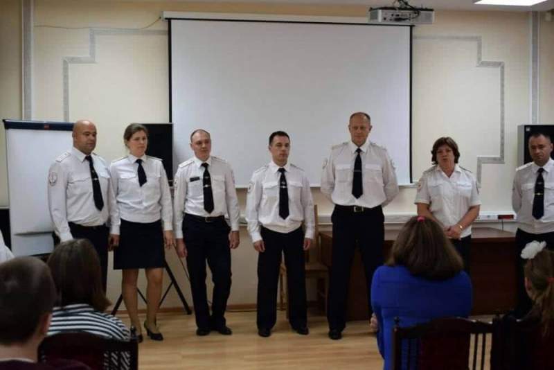 Сотрудники полиции Зеленограда поздравили детей с началом учебного года 