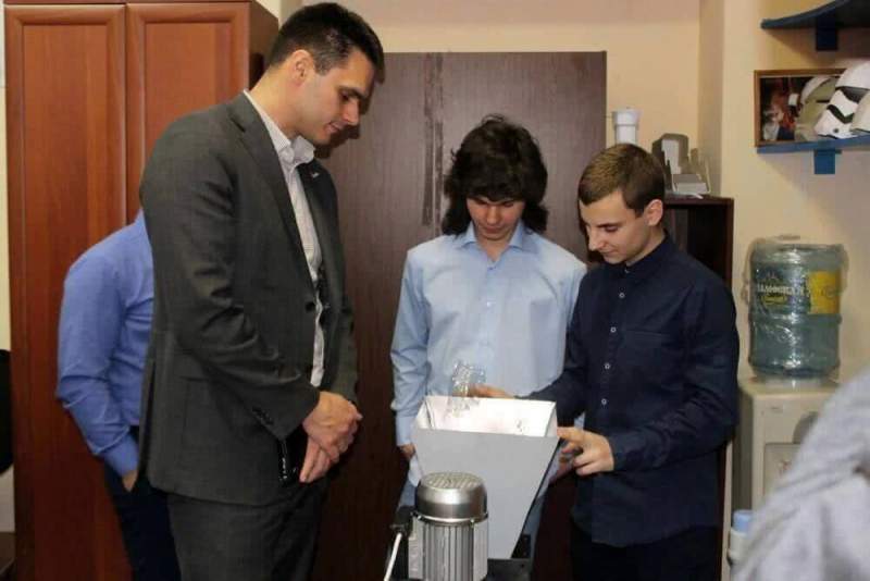 При поддержке ОНФ в Санкт-Петербурге стартовал экологический проект «Чистая школа»