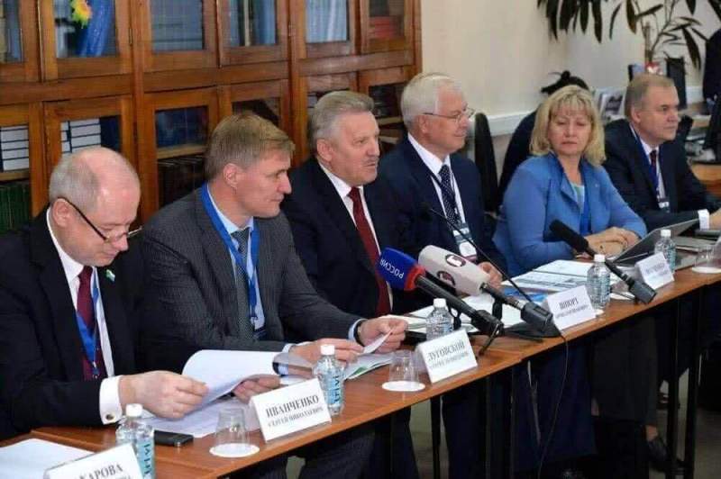 Губернатор Хабаровского края Вячеслав Шпорт провел расширенное заседание совета некоммерческих организаций