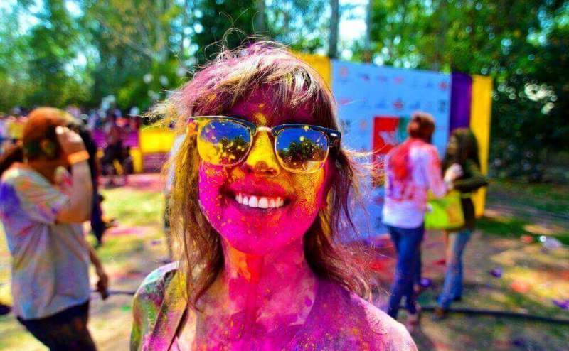 Фестиваль красок Холи: как организовать у себя в городе