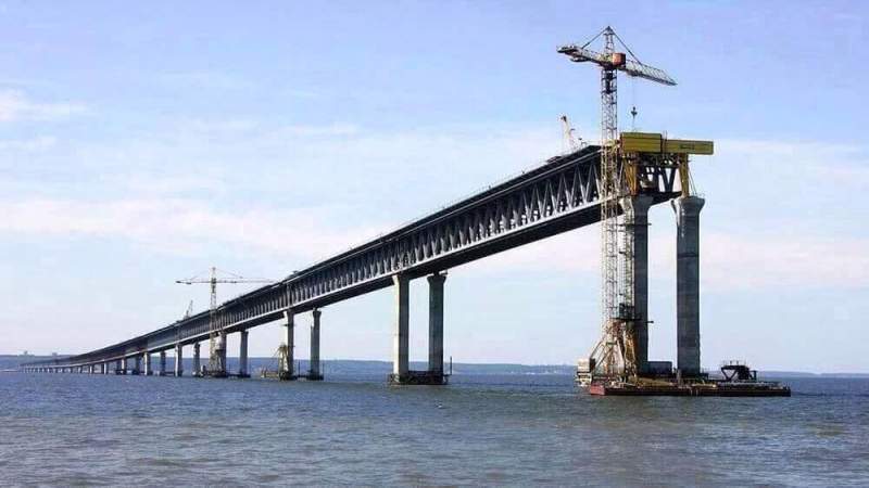 Киев: «Строительство Керченского моста нужно срочно остановить» 