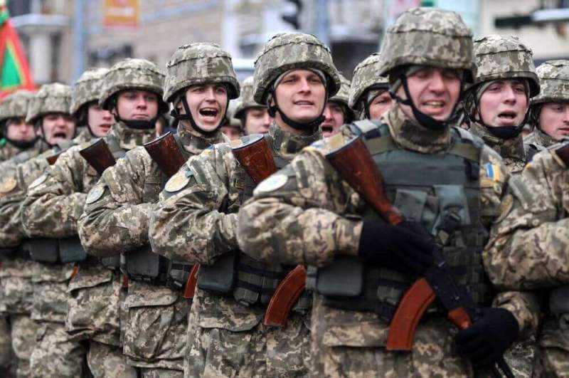На Украине вступил в силу приказ о декоммунизации армии