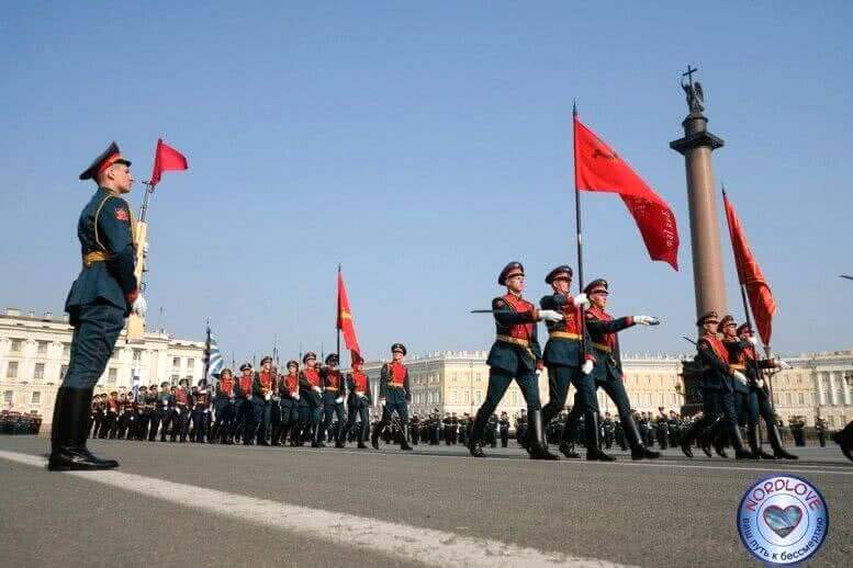 Полтысячи мотоциклистов и военные оркестры: кто и как закроет Парад Победы в Санкт-Петербурге   