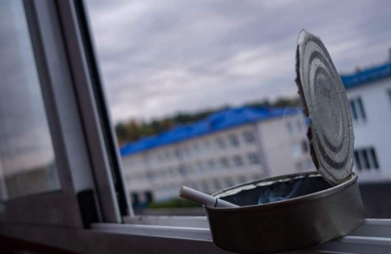 Новый закон с 01.10.2019 про курение на балконе в многоквартирном доме, если дым мешает соседям (стихи про запрет от Сергея Шнурова) - последние официальные новости на сегодня