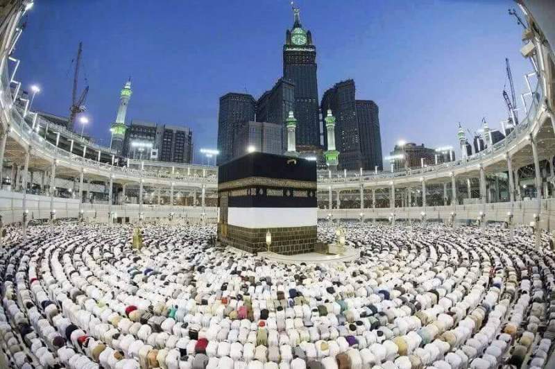 В Мекку для совершения хаджа прибыли 2 миллиона паломников