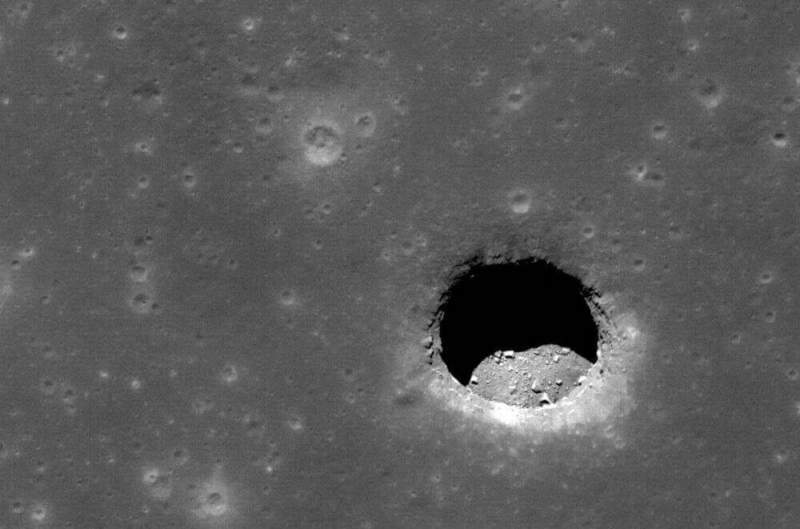 Обнаружены следы лавовых трубок на поверхности Луны